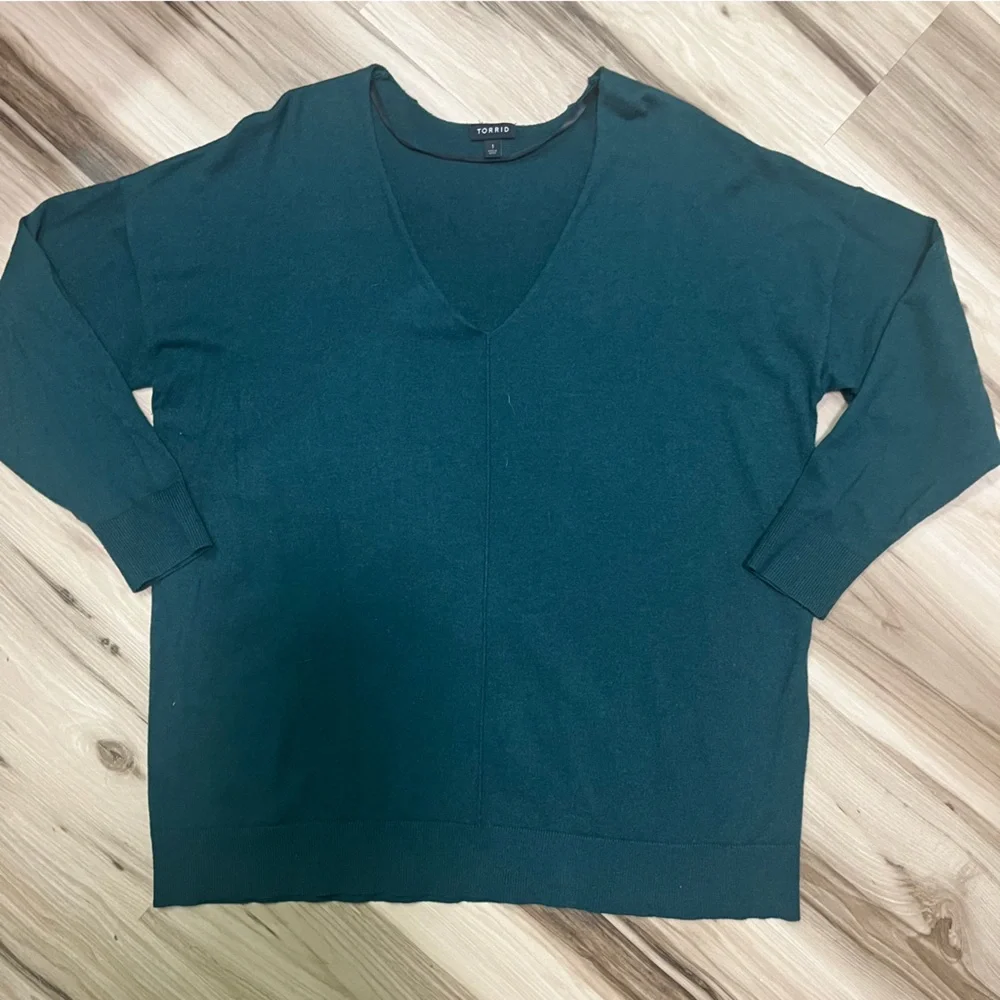 Torrid Pullover Drop Shoulder Emerald Green Sweater Size 1 - Picture 3 of 8